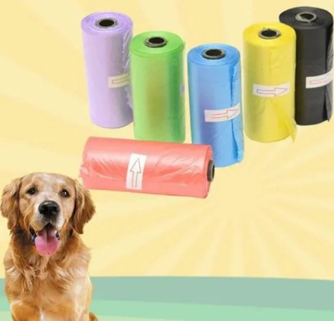 Borsa di immondizia biodegradabile residua del cane che fa macchina 5
