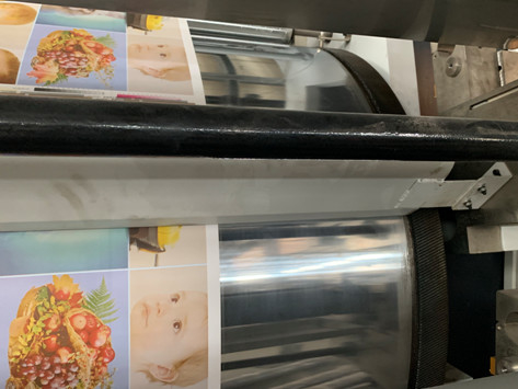 Borsa non tessuta della carta kraft di 700mm che rende a bolla della macchina 3000kg poli bollettino