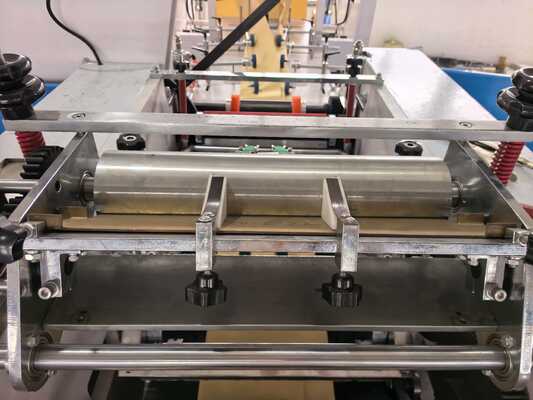 Macchina per la produzione di sacchetti di carta con stampa flessografica CMYK 50Hz 60Hz Alimentazione Totale Potenza 15 KW Adatta per imballaggi su larga scala
