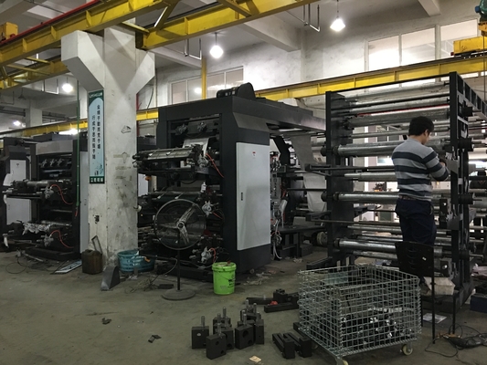 Sei stampatrici centrali economica di Flexo del tamburo di colore con un SERVO di TAGLIO TAGLIATO UV di 6 colori per l'etichetta automatica dell'autoadesivo