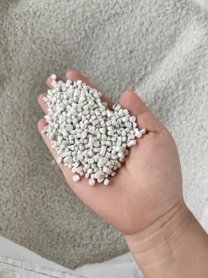 La macchina dell'espulsore del film del PE spreca il tubo pp del PVC insacca la macchina di riciclaggio di plastica della bottiglia dell'ANIMALE DOMESTICO