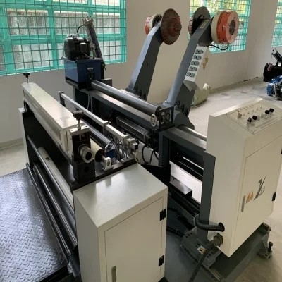 rotolo di carta automatico 220V alla tagliatrice dello strato