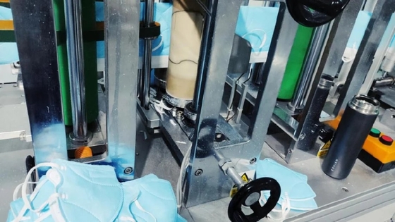 Abito chirurgico eliminabile N95 che fa macchina