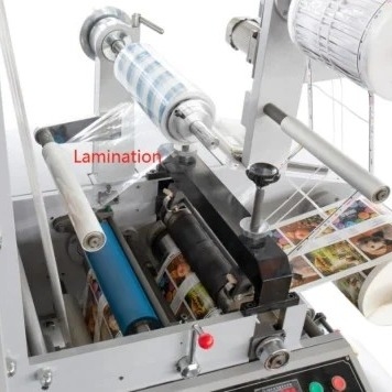 Stampante ad alta velocità dell'etichetta di Flexo per gli autoadesivi di carta del film con vernice UV che lamina, stampatrice dell'etichetta di Flexo di colore 1-8