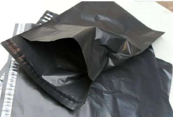 Borsa di spedizione biodegradabile che rende a macchina Eco il corriere autoadesivo amichevole del PE