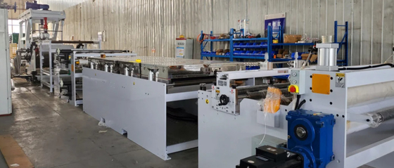 I pp rivestono la linea di produzione d'imballaggio della batteria al litio della macchina dell'espulsore di strato del PVC