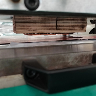 macchina tagliante 200times/Min Screen Protective del film a prova di fuoco 1500kg